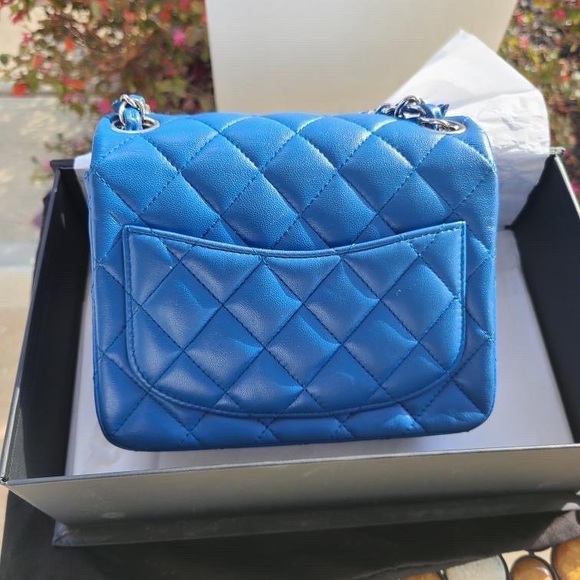 Chanel 22 Series Blue Lambskin Mini Crossbody Square w Silver FULL SET - Picture 2 of 9